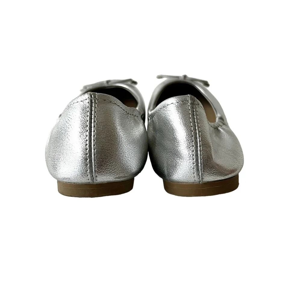 American Eagle Little Girls Ballet Flats Silver Metallic Bow Size 12.5 Worn Once